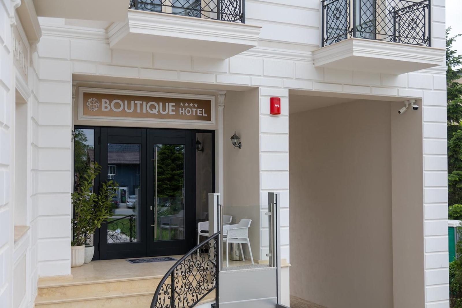 Boutique Hotel Bals Exterior photo